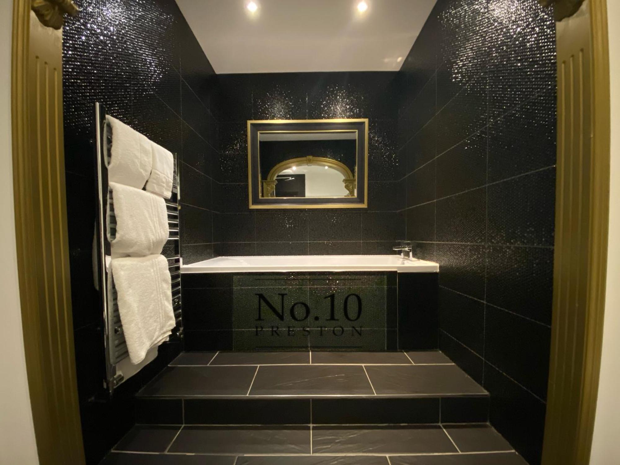 No.10 Preston Hotel Preston  Ngoại thất bức ảnh